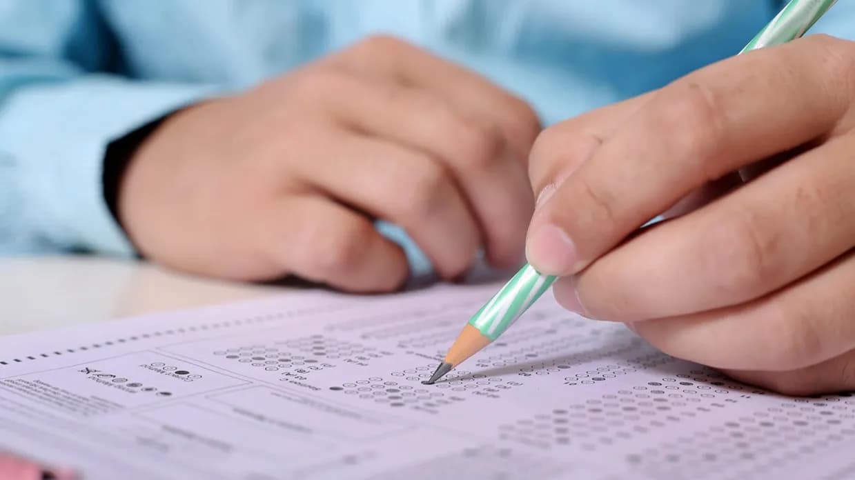 How to Manage Time Effectively During Exams - Step by Step Guide
